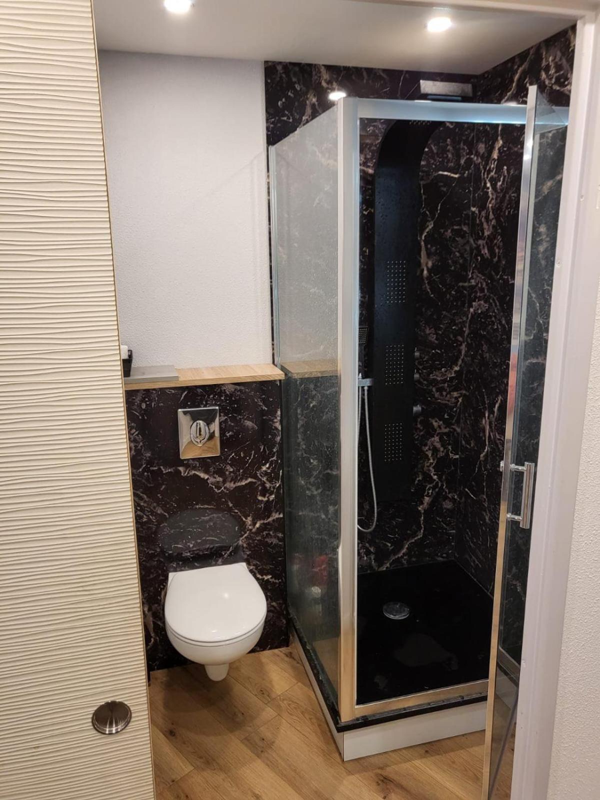 Apartment Cosy Au Rdc Parking Prive, Terasse, Wifi *